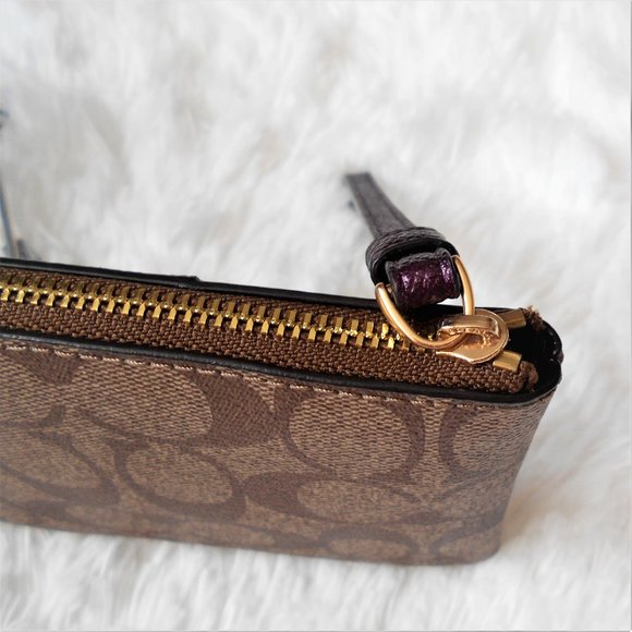 Coach Signature PVC Corner Zip  Khaki Mtlc Rasp - Picture 16 of 16